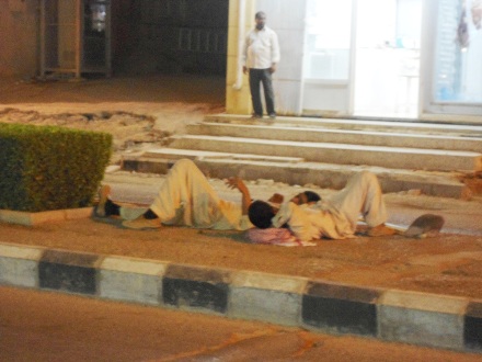 الافلاج ،المرضى النفسيون بالشوارع بلا طبيب ولا مأوى